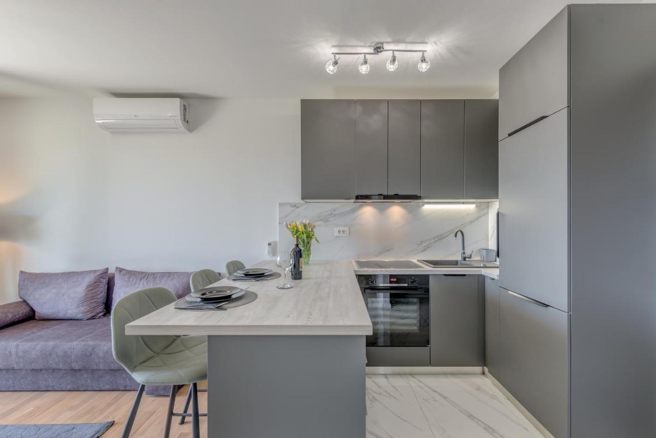Searenity Apartment สปลิท ภายนอก รูปภาพ